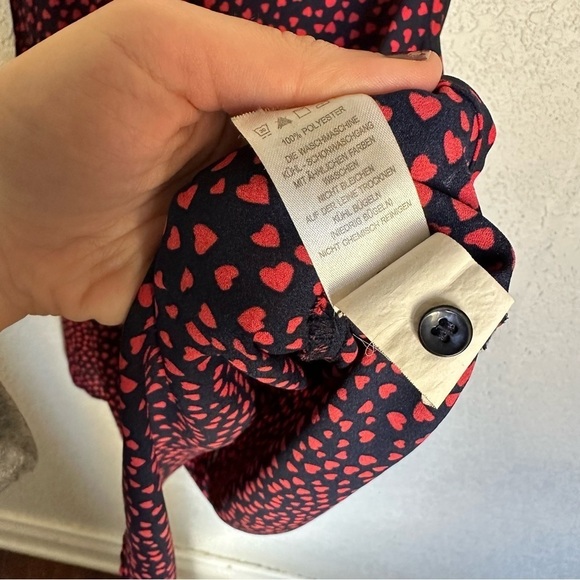 Jasmine & Juliana mock neck heart print tank top - Picture 5 of 7